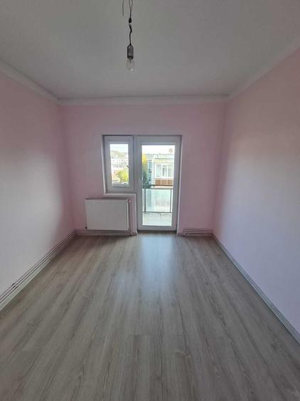 Apartament cu 2 camere semidecomandat în Grigorescu