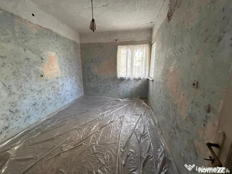 Casă cu 4 camere cu Teren 160 Mp în Școlilor