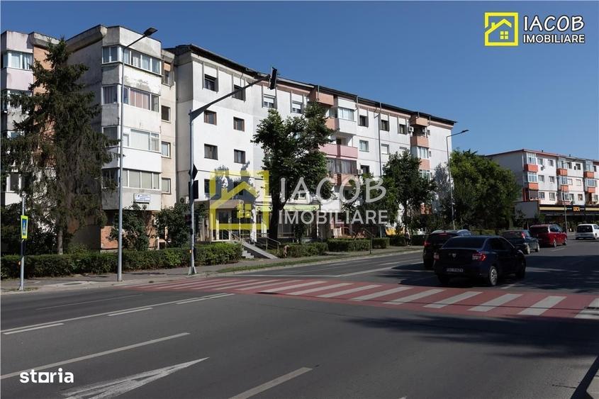 Apartament cu 3 camere decomandat în Central