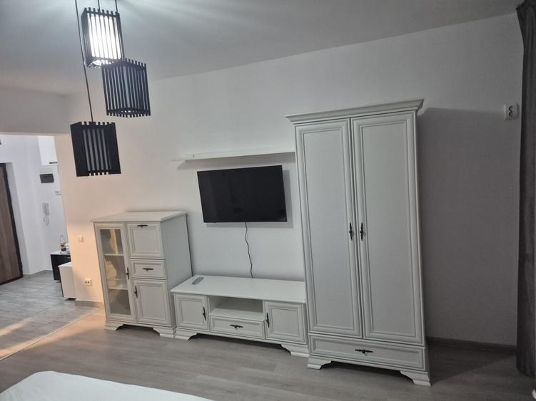Garsonieră semidecomandată în Cartierul Dâmbu
