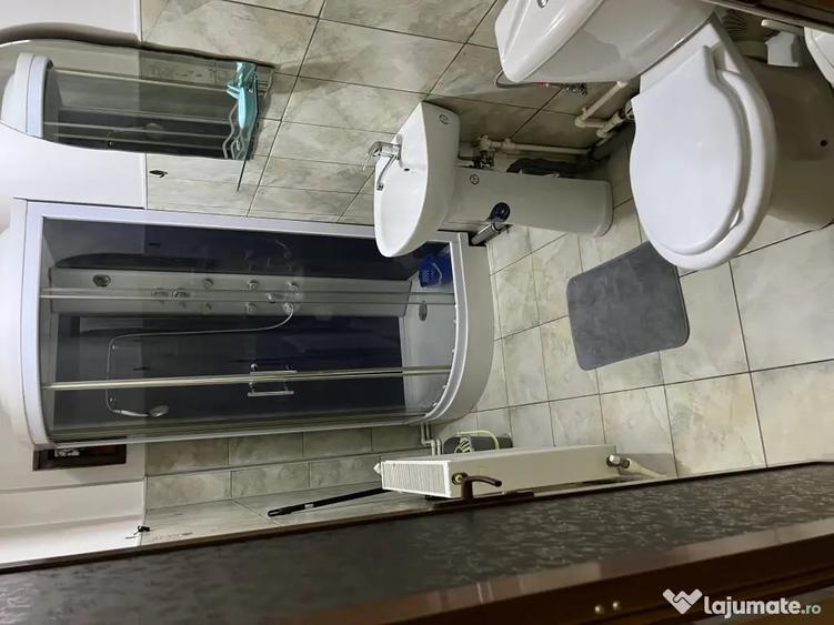 Garsonieră decomandată în Central
