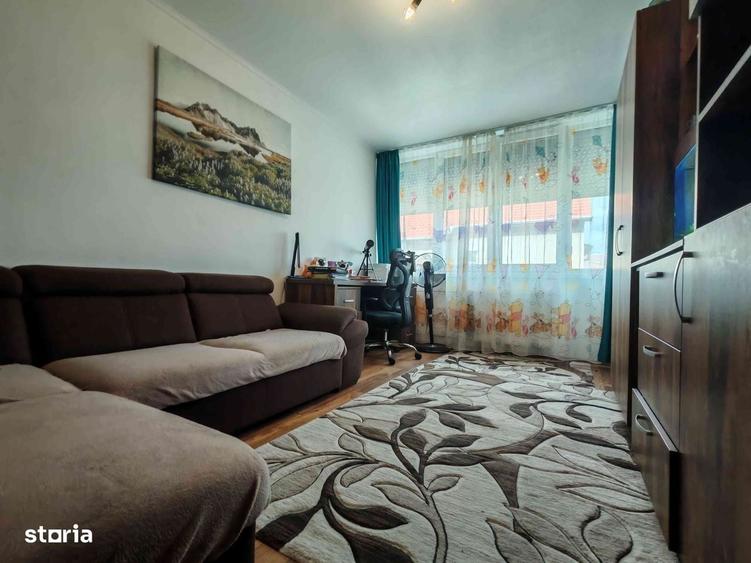 Apartament cu 3 camere decomandat în Decebal