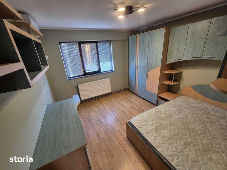 Apartament cu 4 camere, mobilat în Republicii