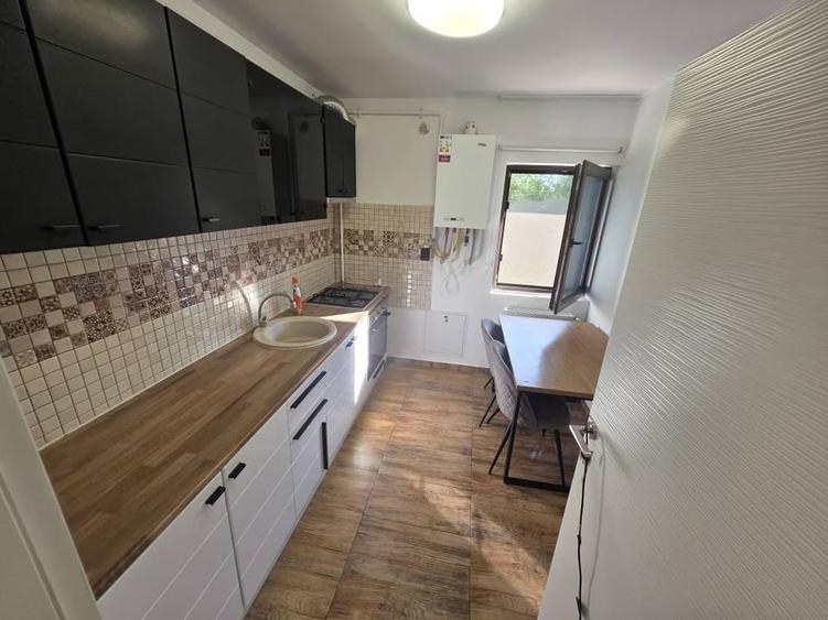 Apartament cu 2 camere decomandat, mobilat în Nicolina