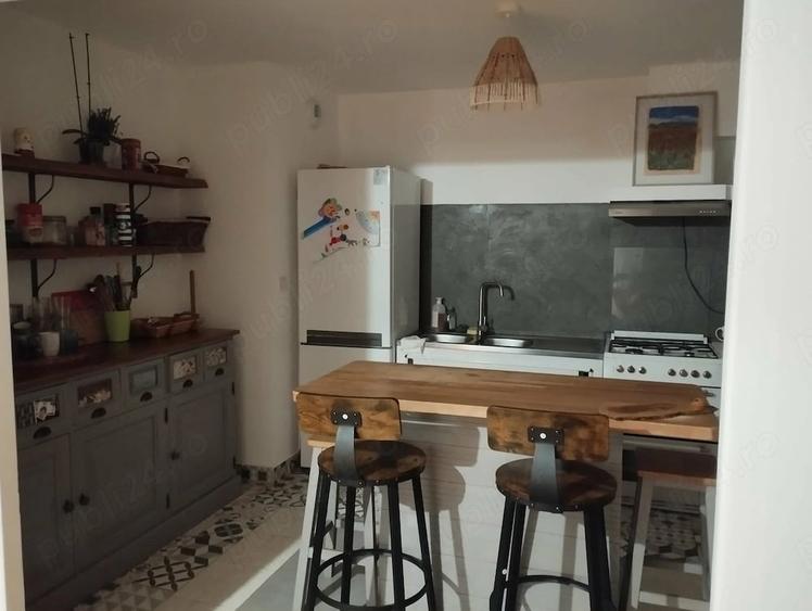 Casă cu Teren 1000 Mp în Jucu