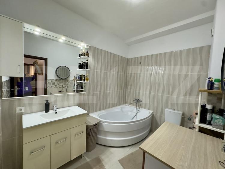 Apartament cu 2 camere semidecomandat, mobilat în Exterior Sud