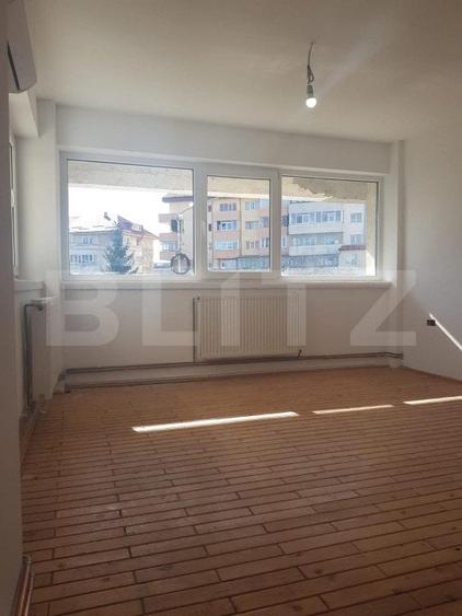 Spațiu comercial, de 680 mp, în Central