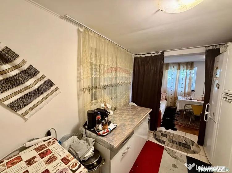 Casă cu 5 camere cu Teren 3344 Mp în Țifești