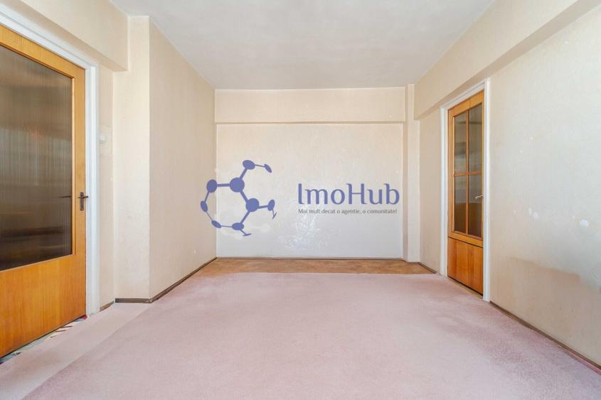 Apartament cu 4 camere semidecomandat în Arcu
