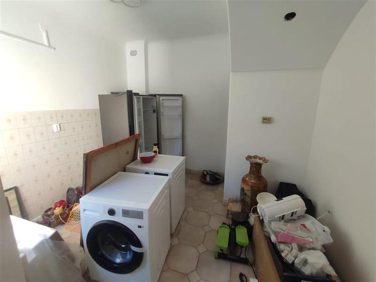 Casă cu 4 camere cu Teren 275 Mp în Tineretului