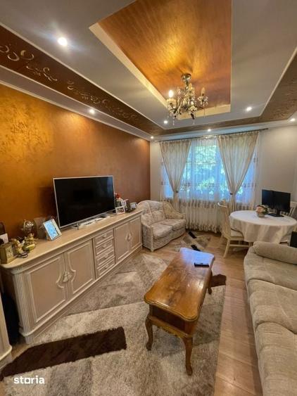 Apartament cu 3 camere decomandat în Săsar