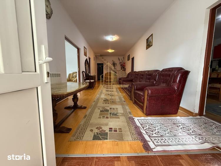 Casă cu 3 camere cu Teren 1100 Mp în Central