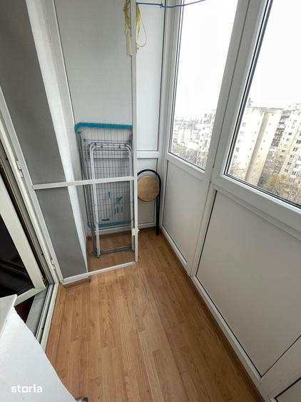 Apartament cu 4 camere decomandat în Drumul Taberei