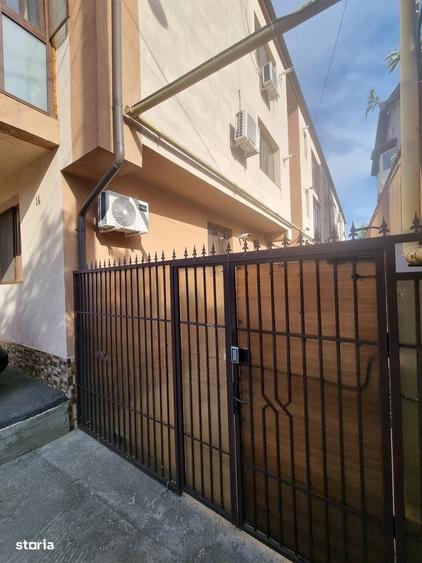 Apartament cu 2 camere semidecomandat în Roșu