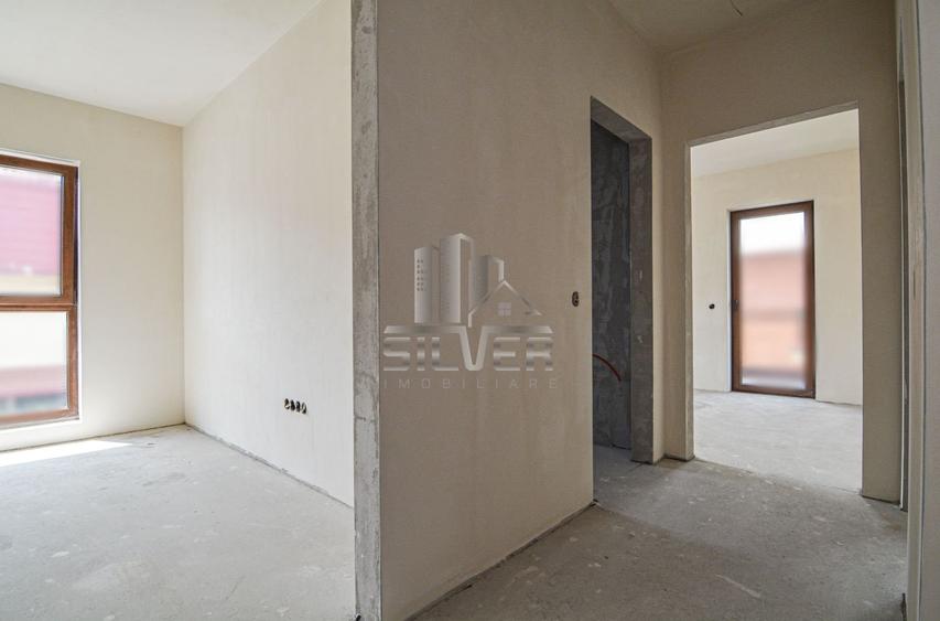 Duplex cu 4 camere cu Canalizare în Florești