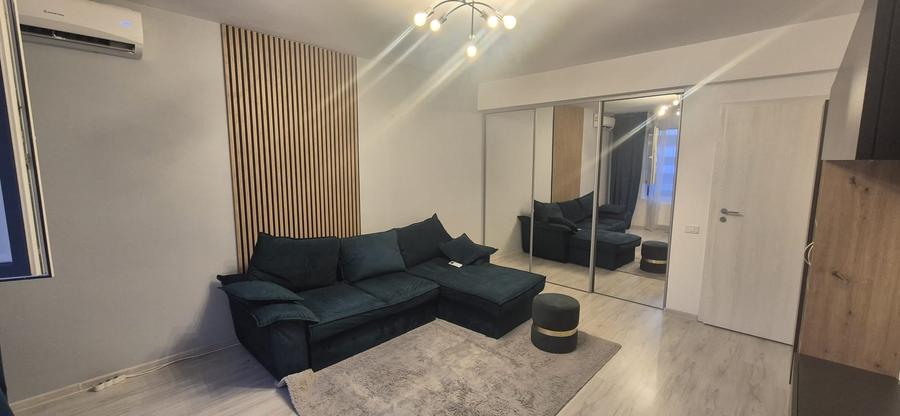 Apartament cu 2 camere decomandat în Apărătorii Patriei