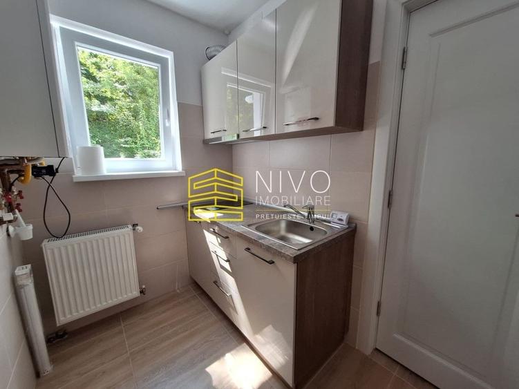 Apartament cu 3 camere semidecomandat, mobilat în Tudor