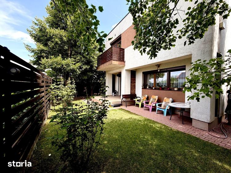 Casă cu 4 camere cu Teren 330 Mp în Glina