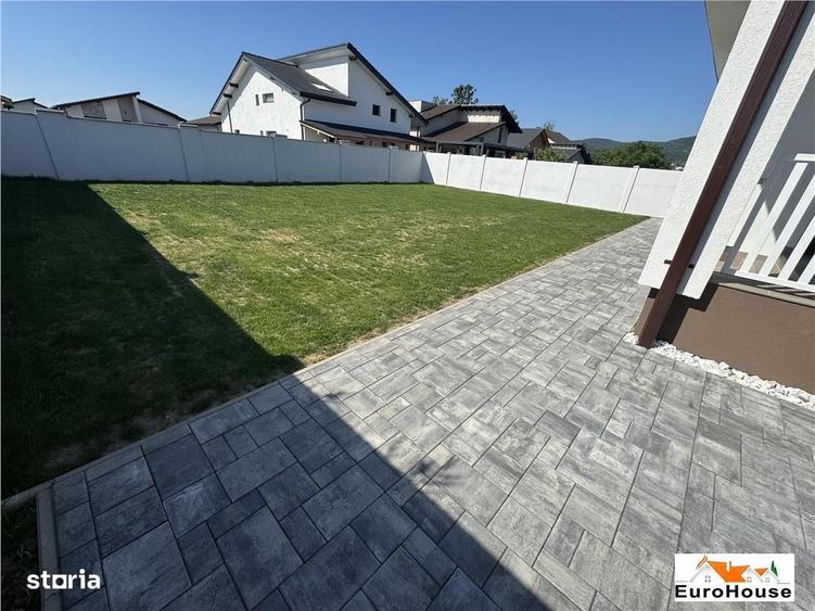 Casă cu 4 camere cu Teren 500 Mp în Central