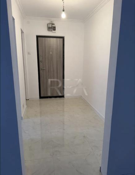 Apartament cu 3 camere decomandat în Drumul Taberei