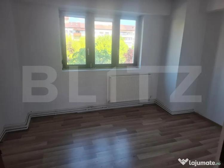 Apartament cu 4 camere decomandat în Ultracentral