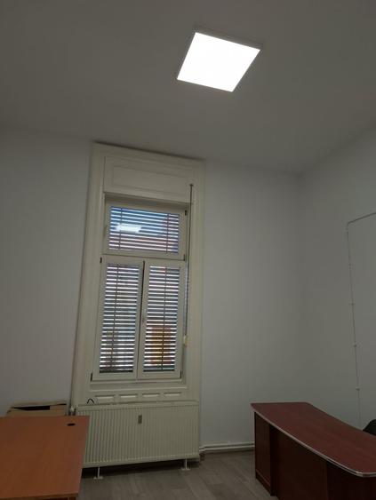 Birou, de 140 mp, în P-ța Unirii