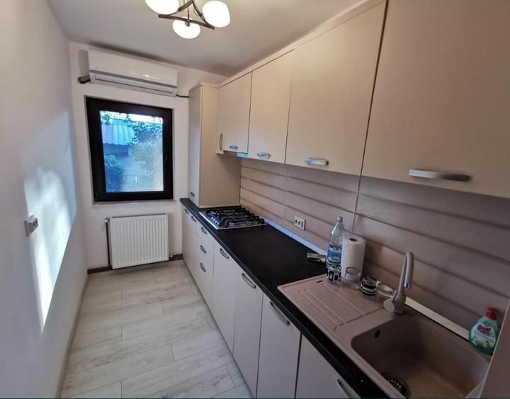 Garsonieră decomandată în Milcov