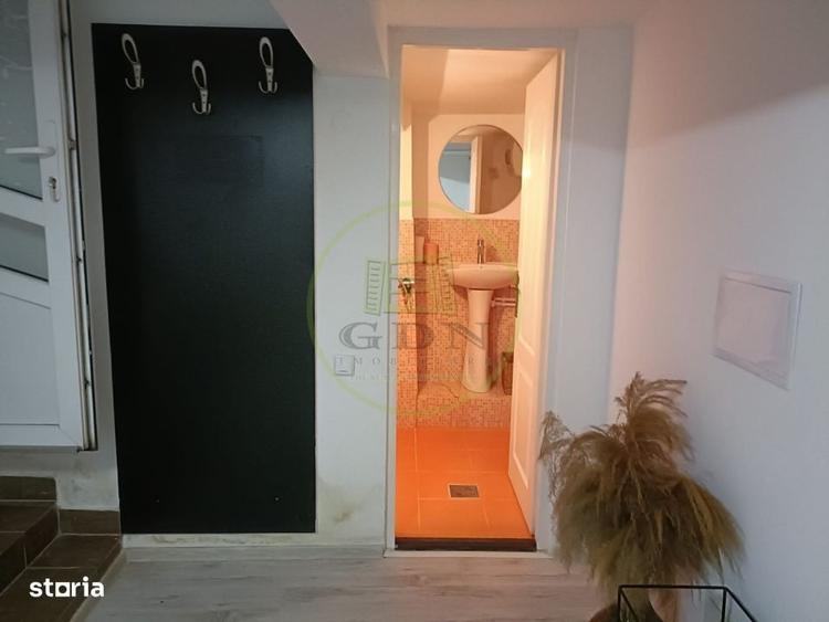 Casă cu 4 camere în Central