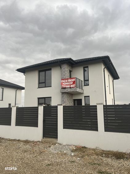 Casă cu 4 camere cu Teren 352 Mp în Berceni