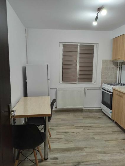 Inchiriere garsoniera complet utilata in zona Ploiesti Vest - 3