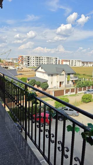 Apartament cu 3 camere decomandat în Dobroești