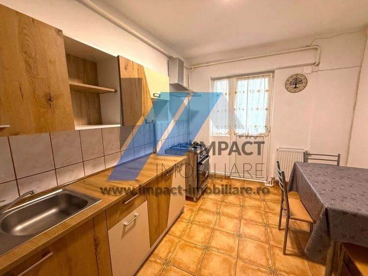 Apartament cu 2 camere decomandat în 1 Mai