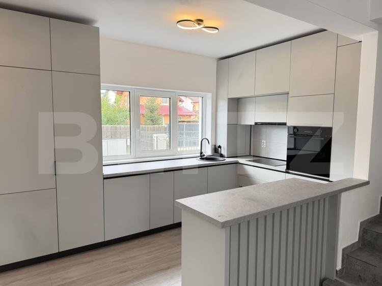 Duplex cu 3 camere cu Canalizare în Sânpetru