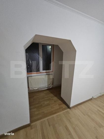 Apartament cu 4 camere în Roșu