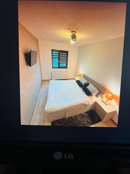 Apartament cu 3 camere semidecomandat, mobilat în Tomis Nord