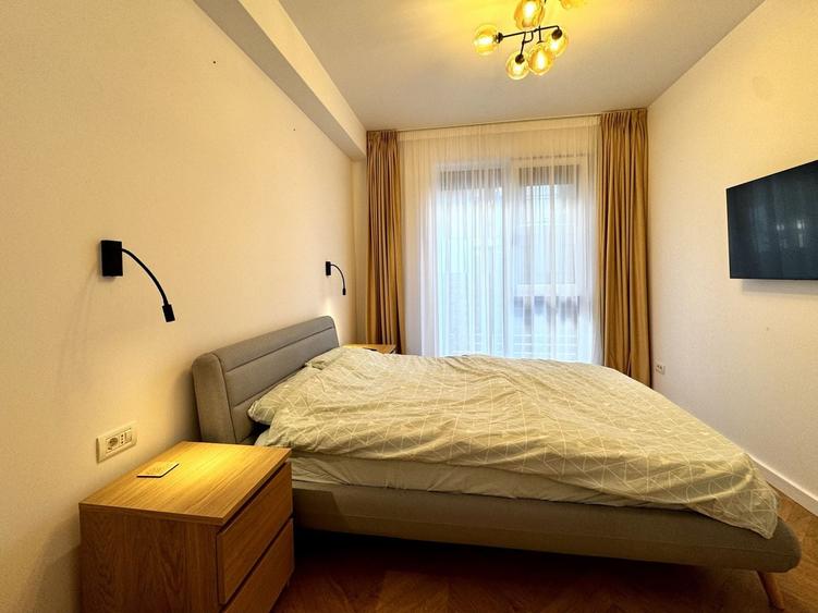 Apartament cu 2 camere semidecomandat, mobilat în Buziașului