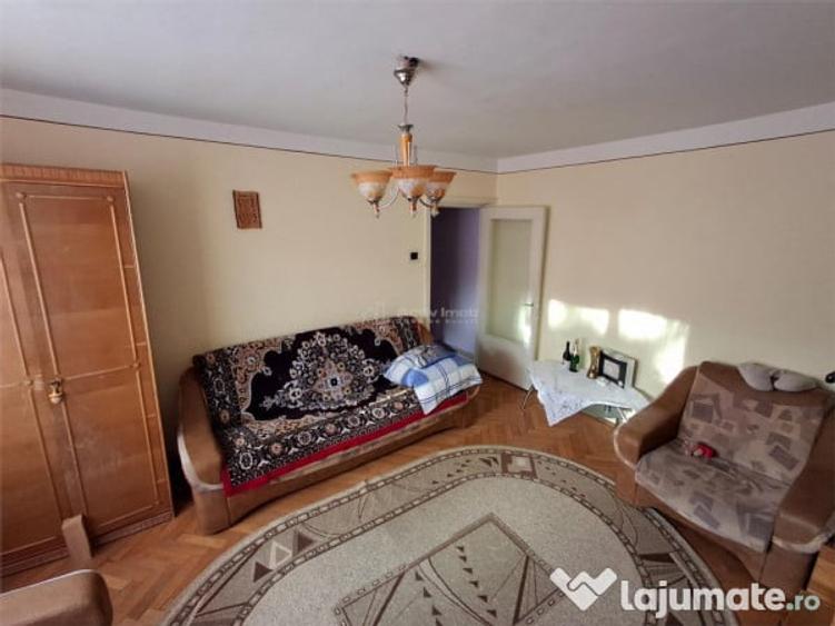 Apartament cu 2 camere semidecomandat în Micro III