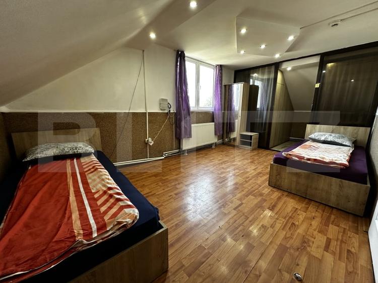 Două camere într-o casă de inchiriat, cu acces la bucătărie și baie - 2