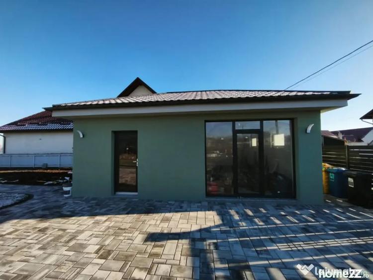 Casă cu 5 camere cu Teren 2000 Mp în Volovăț