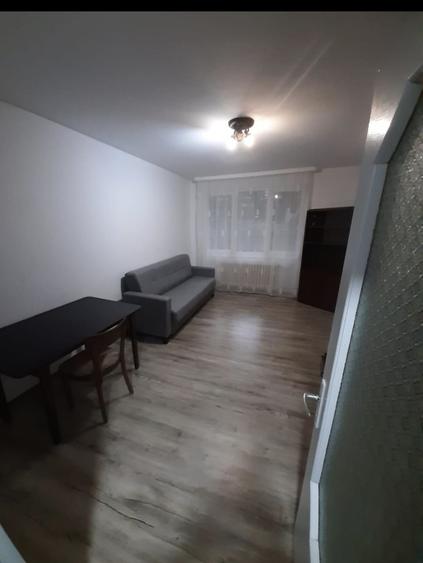 Apartament cu 2 camere decomandat în Tudor
