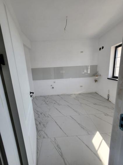 Casă cu 5 camere cu Canalizare în Bragadiru