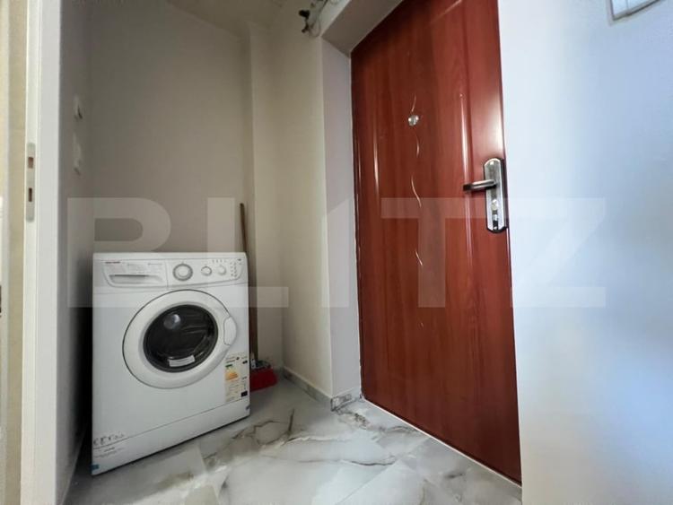 Garsonieră decomandată, mobilată în Rogerius