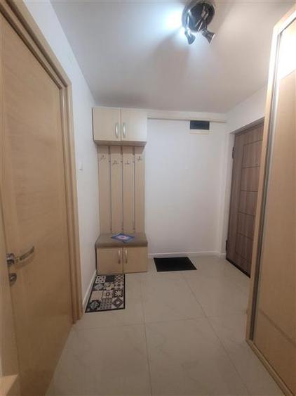 Apartament cu 2 camere decomandat în Republica