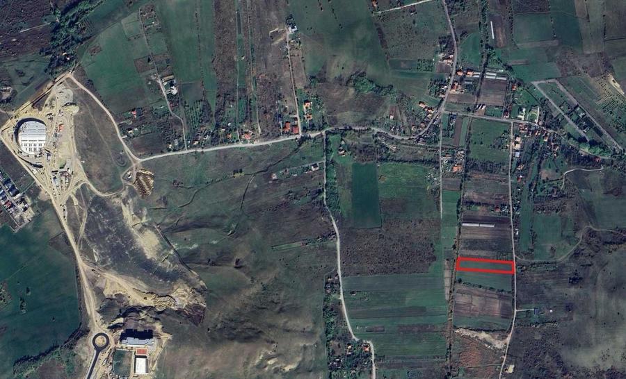 Teren de 5515 mp, în Dezmir