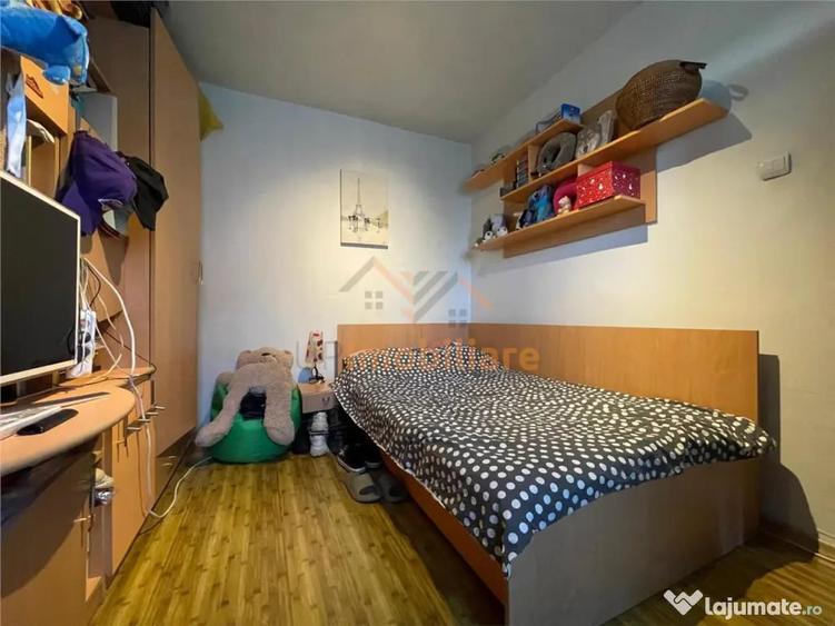 Apartament cu 3 camere semidecomandat în Calea Aradului