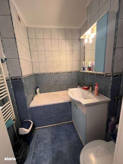 Apartament cu 3 camere decomandat în Exterior Vest