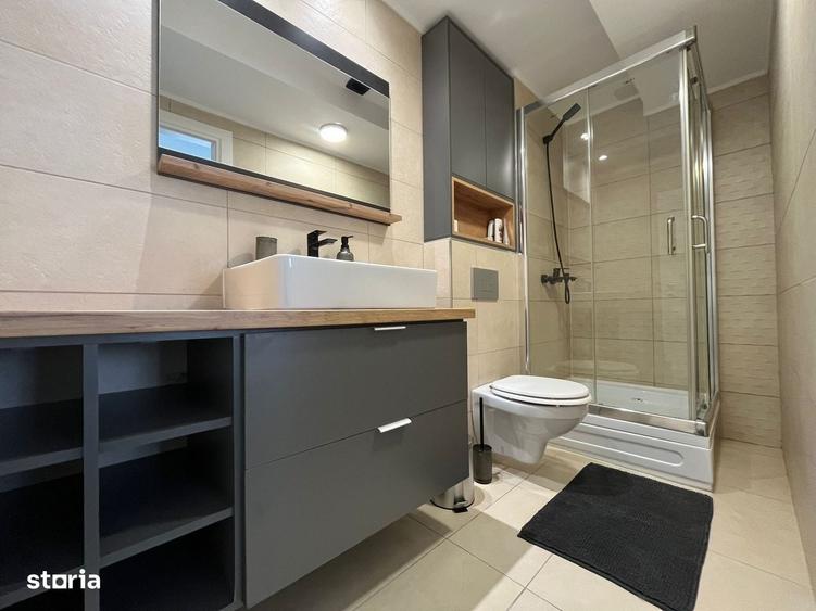 Apartament cu 4 camere decomandat în Pipera