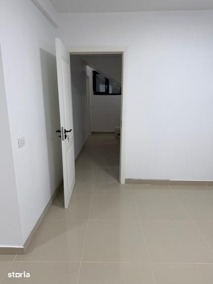 Apartament cu 3 camere în Calea București