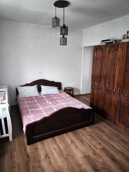 Casă cu 4 camere cu Teren 800 Mp în Central