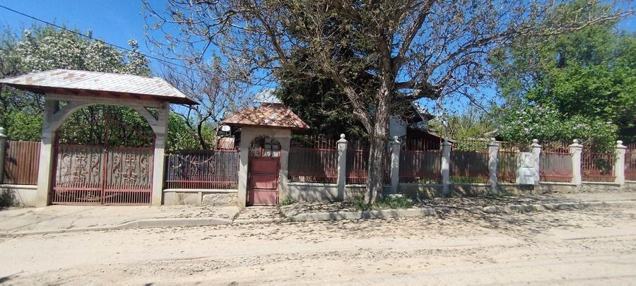 Casă cu 4 camere în Central